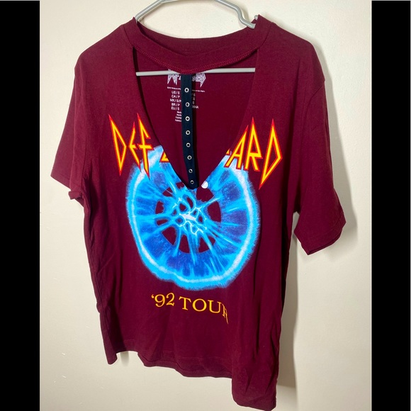 Def Leppard Tops - DEF LEPPARD Cut Out Front T-Shirt Small